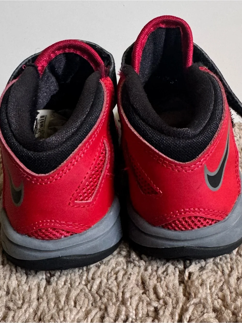 Nike LeBron Soldier 7 Kids Sneakers Size 9C University Red Black Athletic